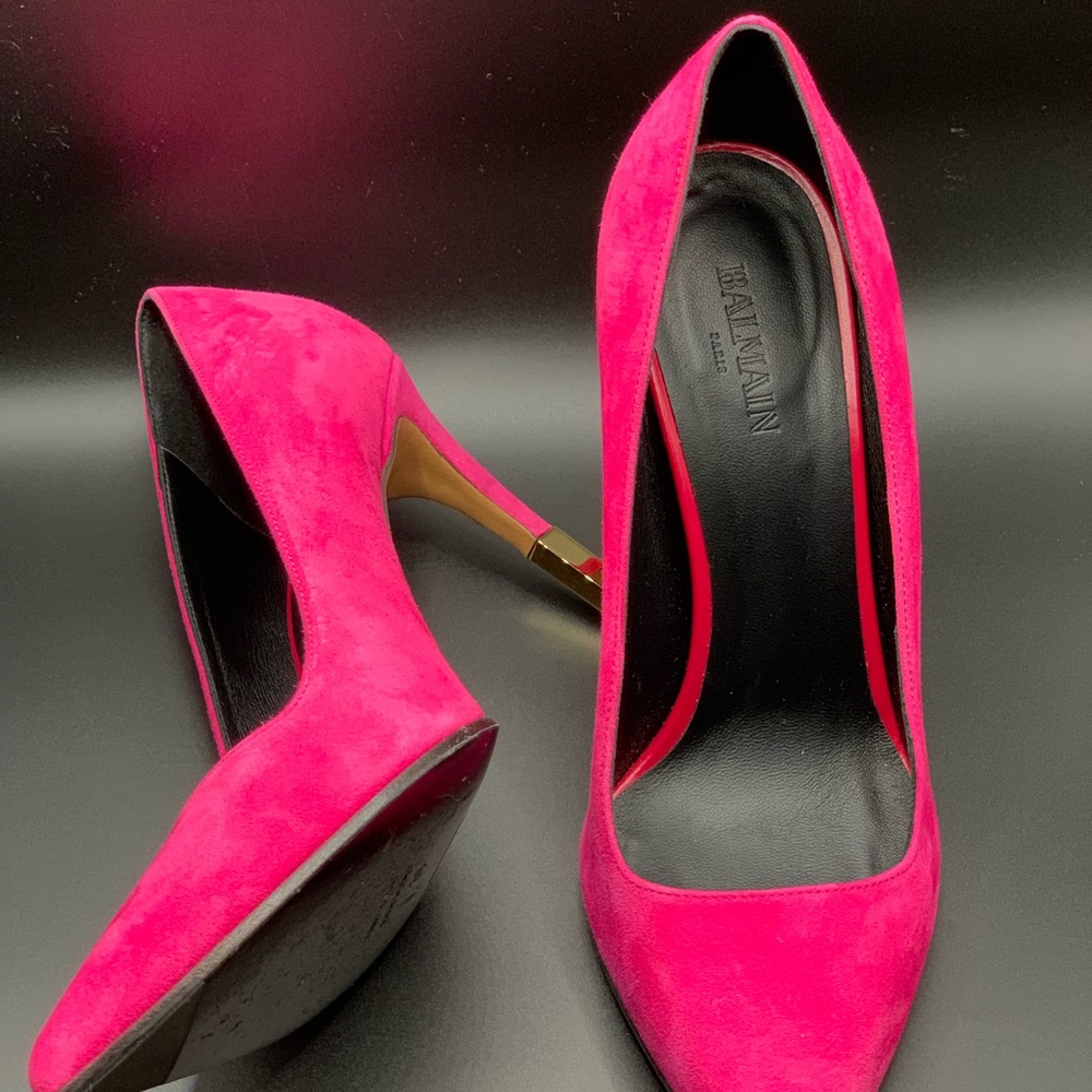 Balmain 
Pink Suede Pointed Toe Heels Gold Hardware Pumps Size 38 - Picture 6 of 13